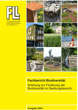 Zu sehen ist das Cover des Fachberichts Biodiversität. Oben rechts befindet sich ein Raster aus neun rechteckigen Bildern. Diese zeigen unterschiedliche Naturszenen, darunter Gebäudebegrünung sowie grüne Wiesen. Der Rest des Covers ist in einem kräftigen, leuchtenden Gelb gehalten.
